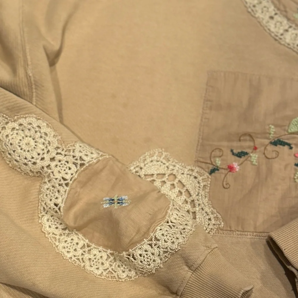 Free People GRAMS ATTIC SWEATSHIRT - Picture 12 of 16